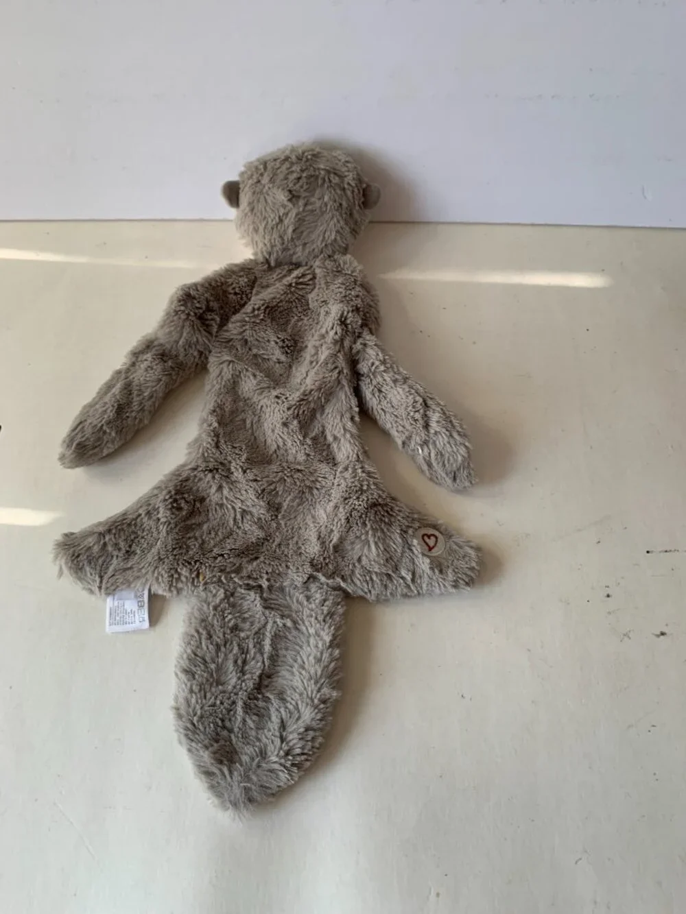 SLUMBERKINS LIGHT GRAY WHITE OTTER SNUGGER STUFFED ANIMAL PLUSH  18